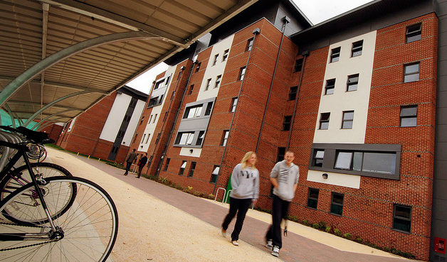 Buckinghamshire New University (3)